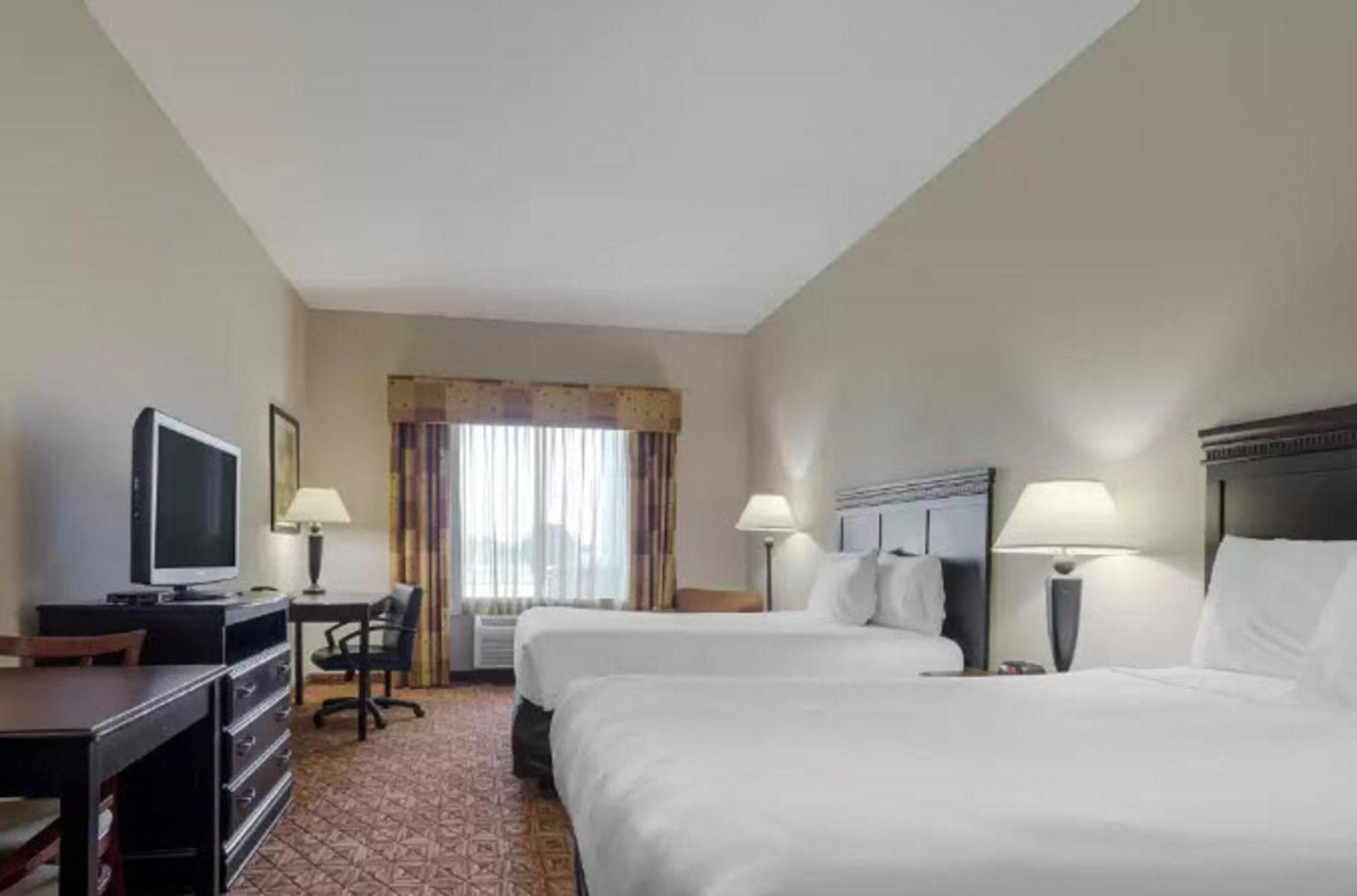 Lake Texoma Inn And Suites Denison Eksteriør bilde